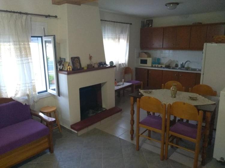 Chrysa'S House Apartment 아이기오 외부 사진